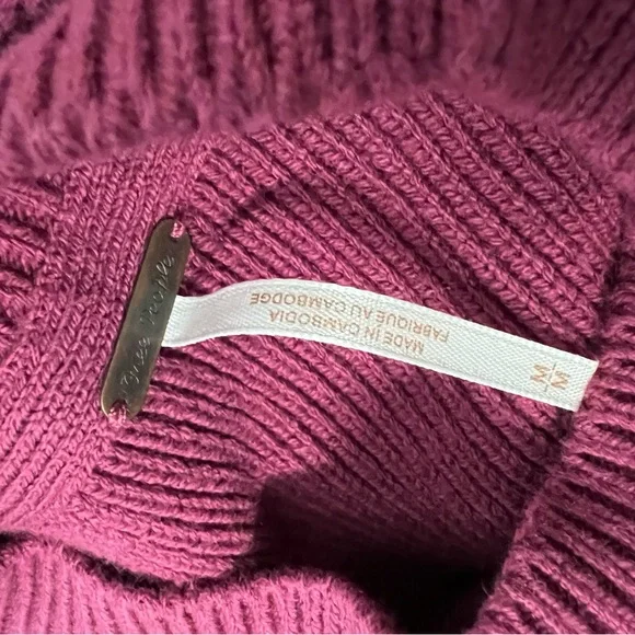 NWT $128 Free People Dreamy Mulberry Tunic (Oversized) Sweater - Medium - Picture 5 of 8